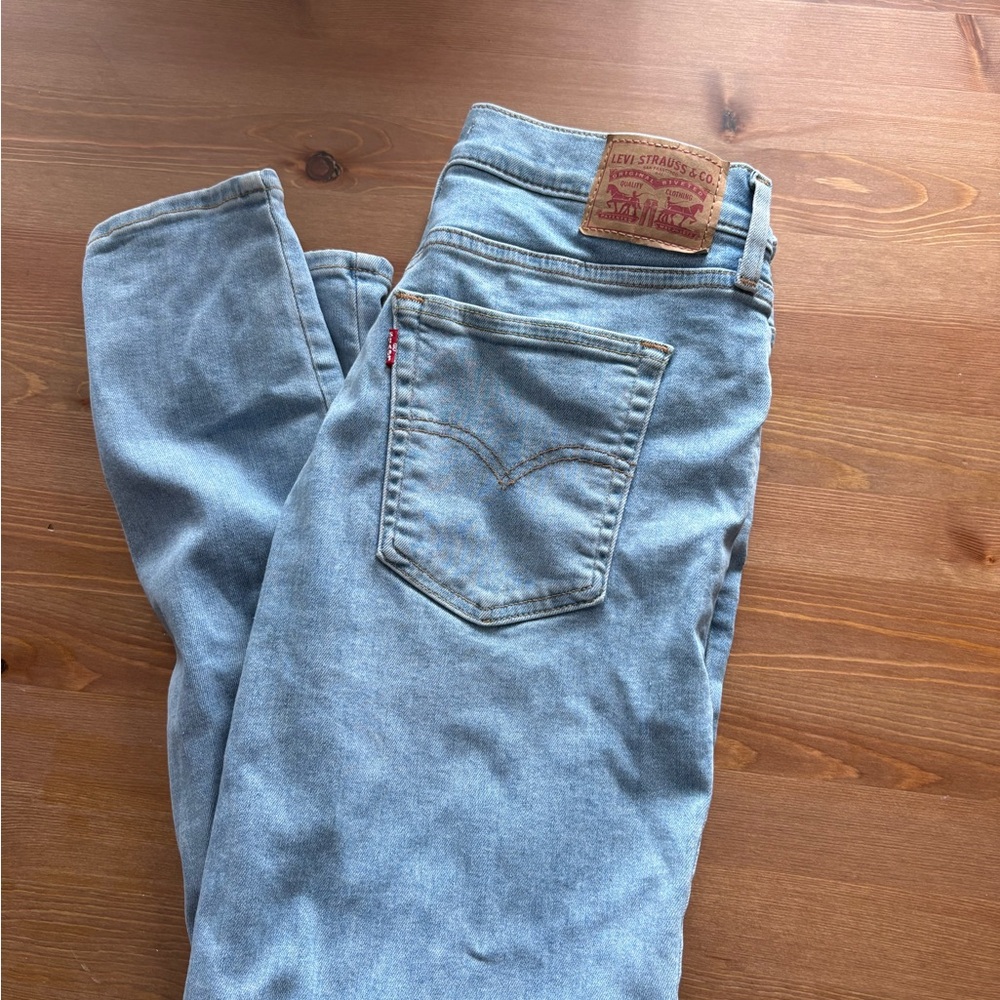 Levi's woman’s skinny Jeans